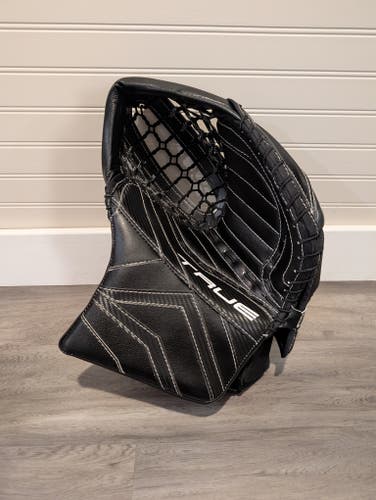 True Catalyst PX5 580 Glove - Black