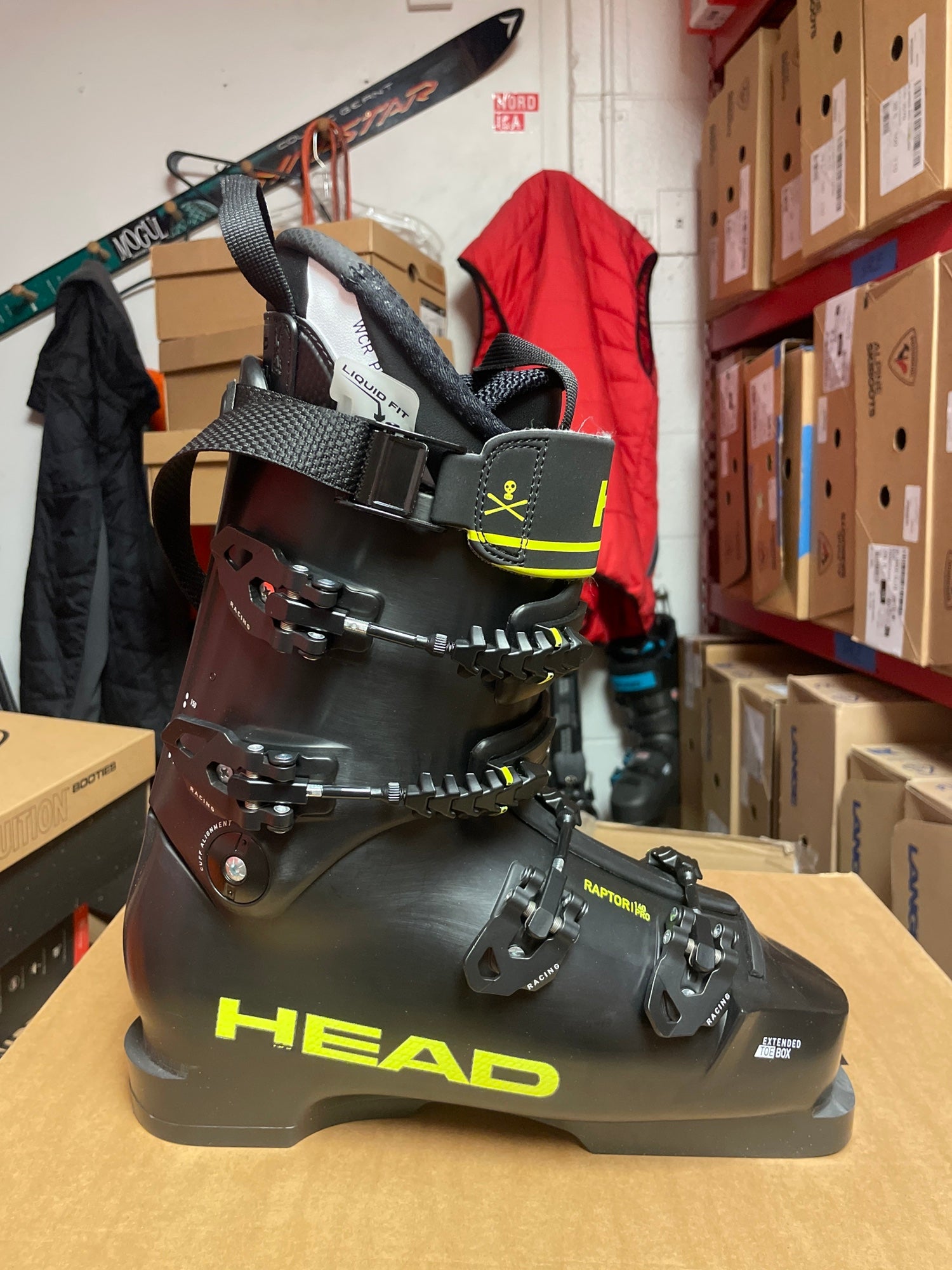 2025 HEAD WCR Raptor 120-130 Flex 27.5 | SidelineSwap | Buy and