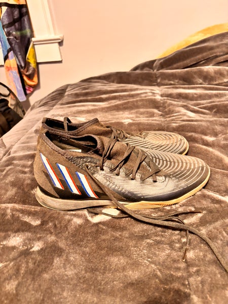 Black Unisex Size M 11.5 (W 12.5) Adidas Predator Accuracy Indoor Cleats (Used)