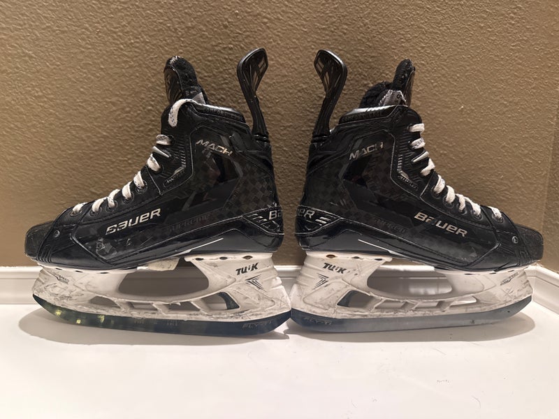 2022 Bauer Supreme Mach Hockey Skates Regular Width 5.5 (Used)