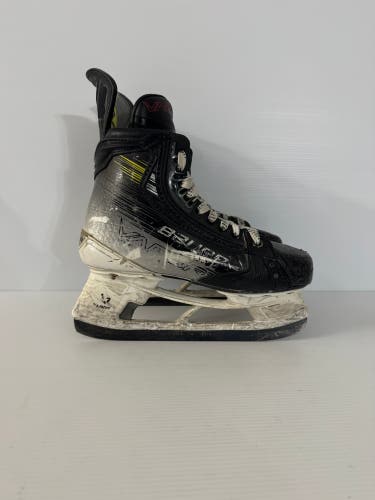 Used Size 4 Fit 2 Intermediate Bauer Vapor Hyperlite 2 Hockey Skates