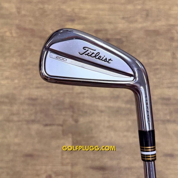 4 Iron- Titleist T200 2023 / Dynamic Gold, Stiff (1575)