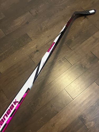 Custom Senior Bauer Twitch Right Handed Hockey Stick P28 65 Flex Pro Stock (New)