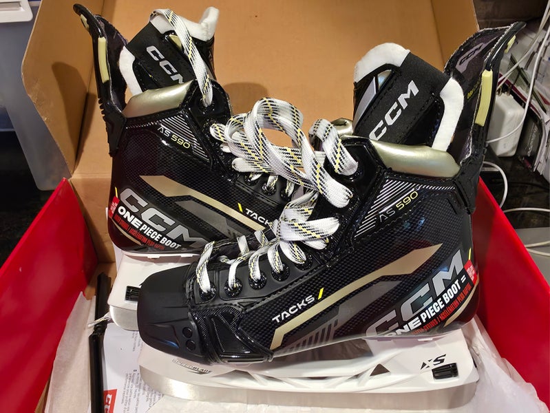 CCM AS-590 Hockey Skates Int. Sizes 4, 5 & 6 (New)