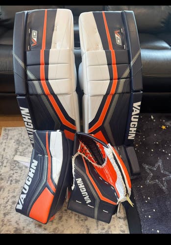 35" 2024 Vaughn V10 Pro Carbon Regular Goalie Full Set Pro Stock (Used)