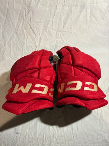 CCM Jetspeed Pro Gloves | 14" | Calgary