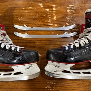 2019 Bauer Vapor X2.7 Hockey Skates Regular Width 9.5 (Used)