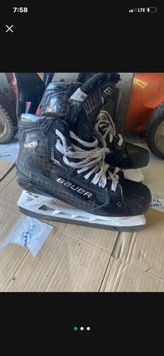 2022 Bauer Supreme Mach Hockey Skates 8 (Used)