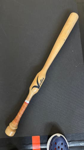 Victus Youth Two-Hand Training Bat 31" (Used)