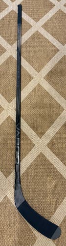 Intermediate Bauer Vapor Hyperlite 2 Right Handed Hockey Stick P90TM 55 Flex (Used)