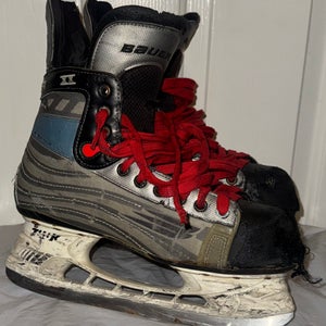 2003 Bauer Vapor SFL XX Hockey Skates 10 (Used)