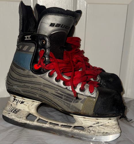 2003 Bauer Vapor SFL XX Hockey Skates 10 (Used)