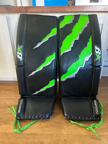 32" Brian's G-Netik Pro IV Goalie Leg Pads (Used)
