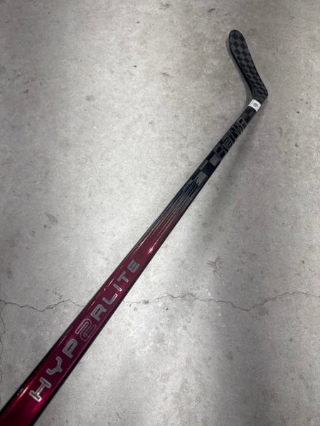 P28 77 Flex Senior Bauer Hyp2lite Left Hand Hockey Stick Pro Stock (Used)