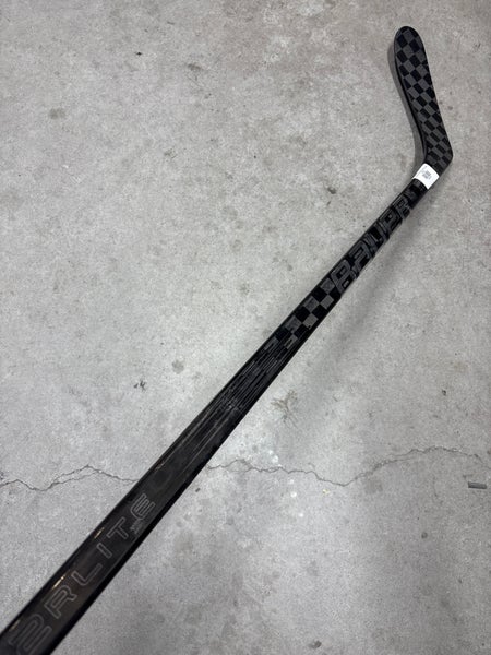P28 77 Flex Senior Bauer Hyp2lite Left Hand Hockey Stick Pro Stock (Restored)