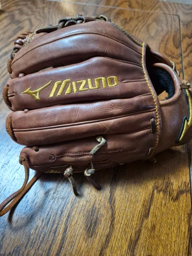Mizuno RH Infield Pro Limited Edition Baseball Glove 11.75" (Used)