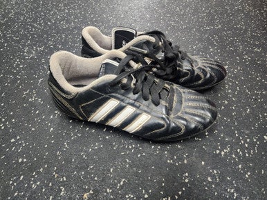 Used Adidas Soccer Cleats Black Junior 01.5 11849-S000034212