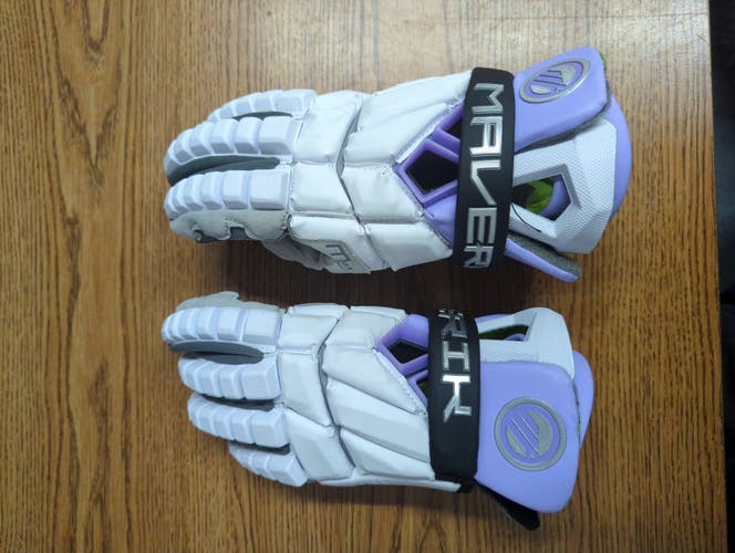 Maverik Max Lacrosse Gloves 13" (Used)
