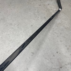 P88 70 Flex Senior Bauer Hyp2lite Left Hand Hockey Stick Pro Stock (Used)