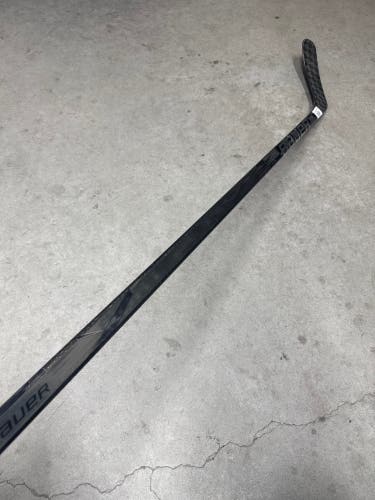 P88 70 Flex Senior Bauer Hyp2lite Left Hand Hockey Stick Pro Stock (Restored)