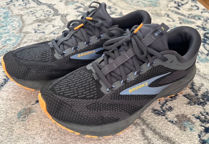 Brooks Adrenaline GTS 23 Shoes - excellent condition