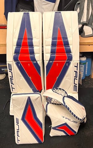 35 + 1.5" True Catalyst 2025 PX5 Goalie Full Set Pro Stock (New) Used Once /LIKE NEW