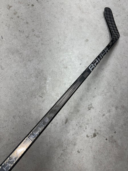 P88 70 Flex Senior Bauer Hyp2lite Right Hand Hockey Stick Pro Stock (Restored)