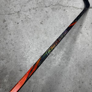 70 Flex P28 Senior Bauer Tracer Left Hand Hockey Stick Pro Stock NHL (Used)