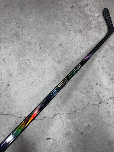 77 Flex P28 Senior Bauer Tracer Left Hand Hockey Stick Pro Stock NHL (Restored)