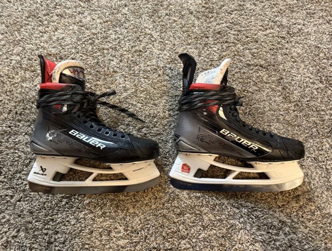 2023 Bauer Vapor X5 Pro Hockey Skates 9 (Used)