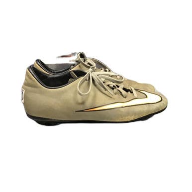 Used Nike Soccer Cleats Grey Junior 05.5 11730-S000054417