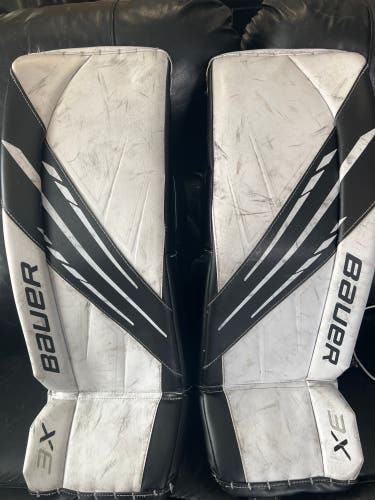 30" Bauer Vapor 3X Goalie Leg Pads (Used)