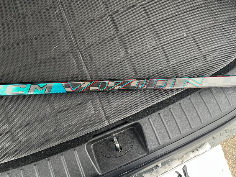 CCM Vizion Right Handed Hockey Stick P29+1/4 75 Flex