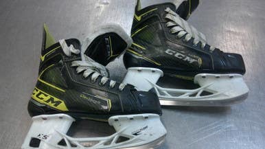 Used CCM SUPER TACKS 9370 Junior Hockey Skate Junior 04 11339-S000197046