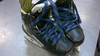 Used Bauer SUPERME M4 Junior Hockey Skate Junior 03 11339-S000197045