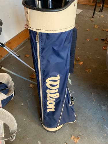 Vintage Unisex Wilson Carry Bag (Used)