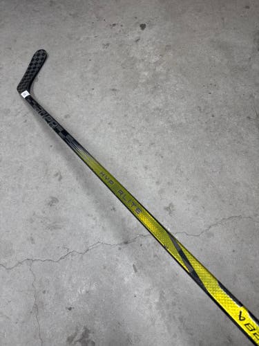 77 Flex P92 Senior Bauer Vapor Hyperlite 2 Right Hand Hockey Stick Pro Stock..
