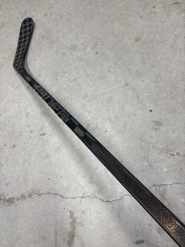 87 Flex P92 Senior Bauer Vapor Hyperlite 2 Right Hand Hockey Stick Pro Stock (Restored)