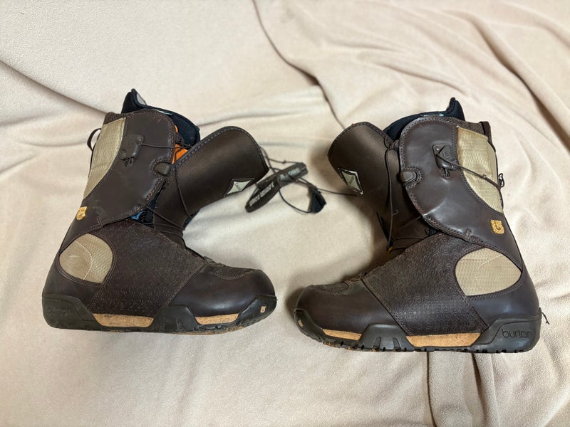 Women's Size M 7.0 (W 8.0) Burton Emerald Snowboard Boots All Mountain (Used)