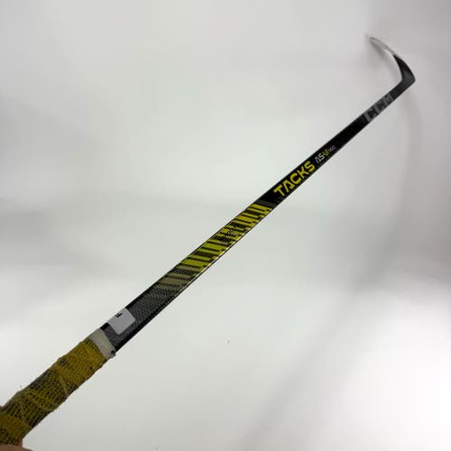 Used Right CCM Tacks AS6 Pro | 90 Flex P28M Curve Grip | F335