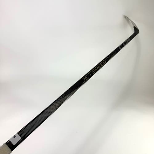 Used Right Black CCM Jetspeed FT7 Pro | 80 Flex P90TM Curve Grip | F338