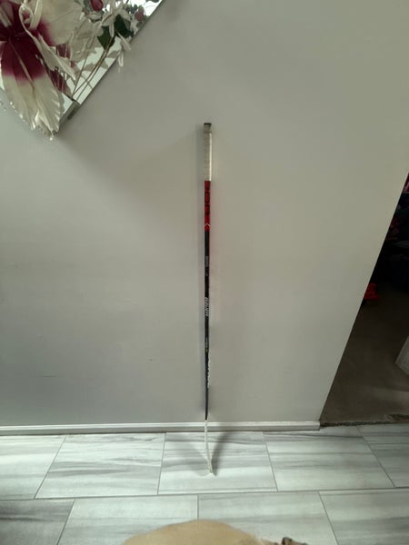 Intermediate Bauer Vapor Hyperlite Right Handed Hockey Stick P88 65 Flex Pro Stock (Used)