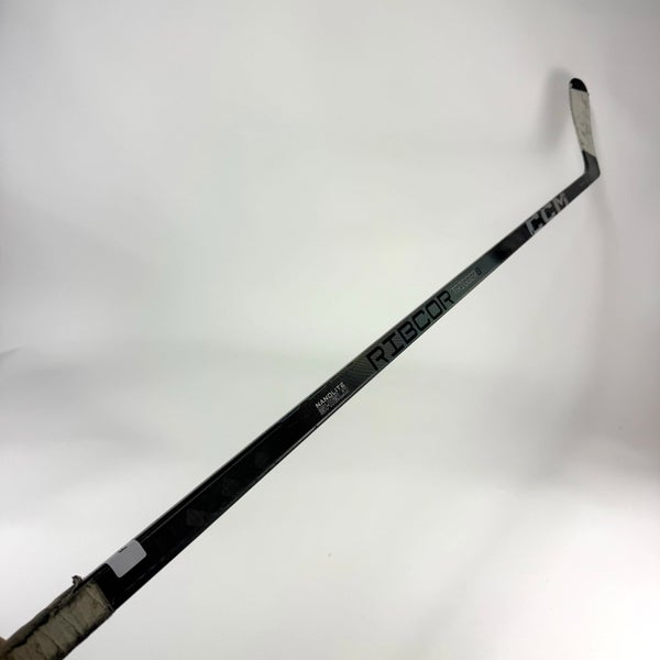 Used Left CCM Ribcor Trigger 8 Pro | 100 Flex P92 Curve Grip | F352
