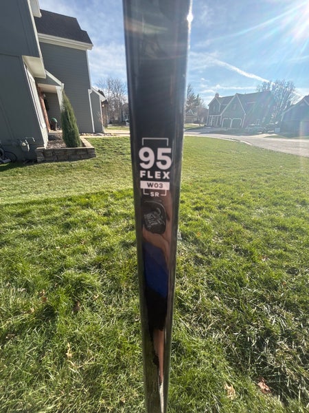 Senior Warrior Covert QR6 Right Handed Hockey Stick W03 95 Flex (New)