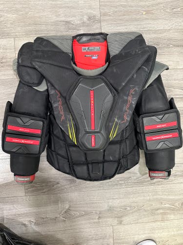 Medium 2024 Bauer Vapor Hyperlite 2 Goalie Chest Protector (Used)