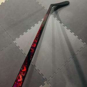Senior Bauer Twitch RH RED Hockey Stick P92 87 Flex Pro Stock (New)