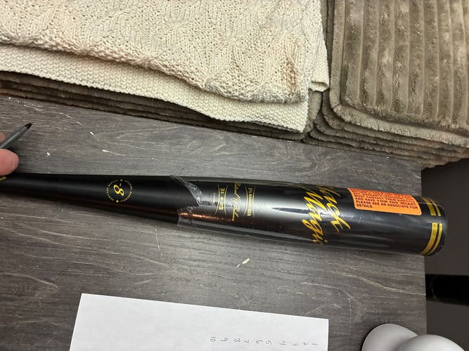 2023 Easton Black Magic Alloy USSSA Certified Bat (-8) 23 oz 31" (New)