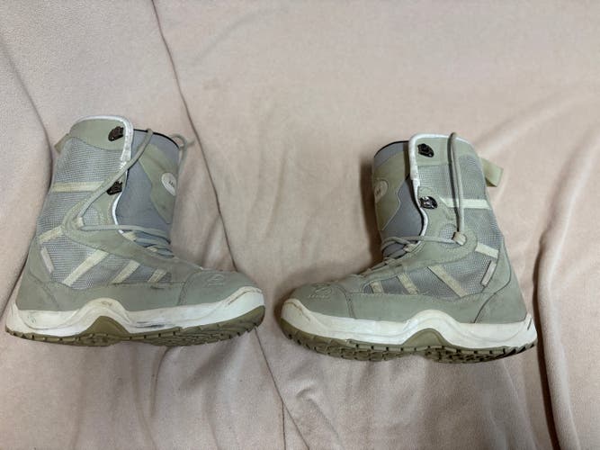 Women's Size M 8.0 (W 9.0) La Mar Linered Woman Snowboard Boots (Used)