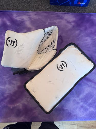 White Junior Warrior Ritual G5 Goalie Gloves & Blockers Regular (Used)