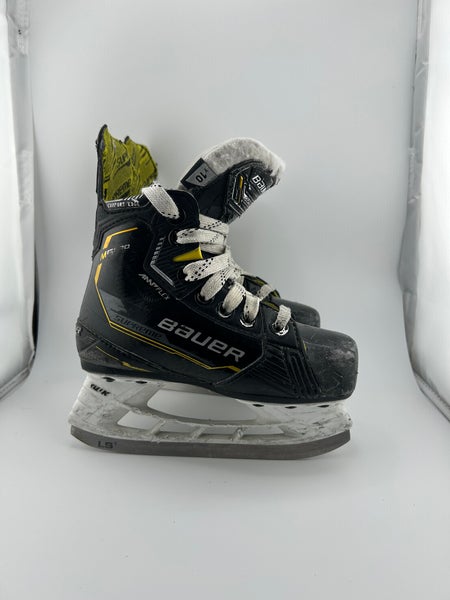 2020 Bauer Supreme 3S Pro Hockey Skates Regular Width 10 (Used)